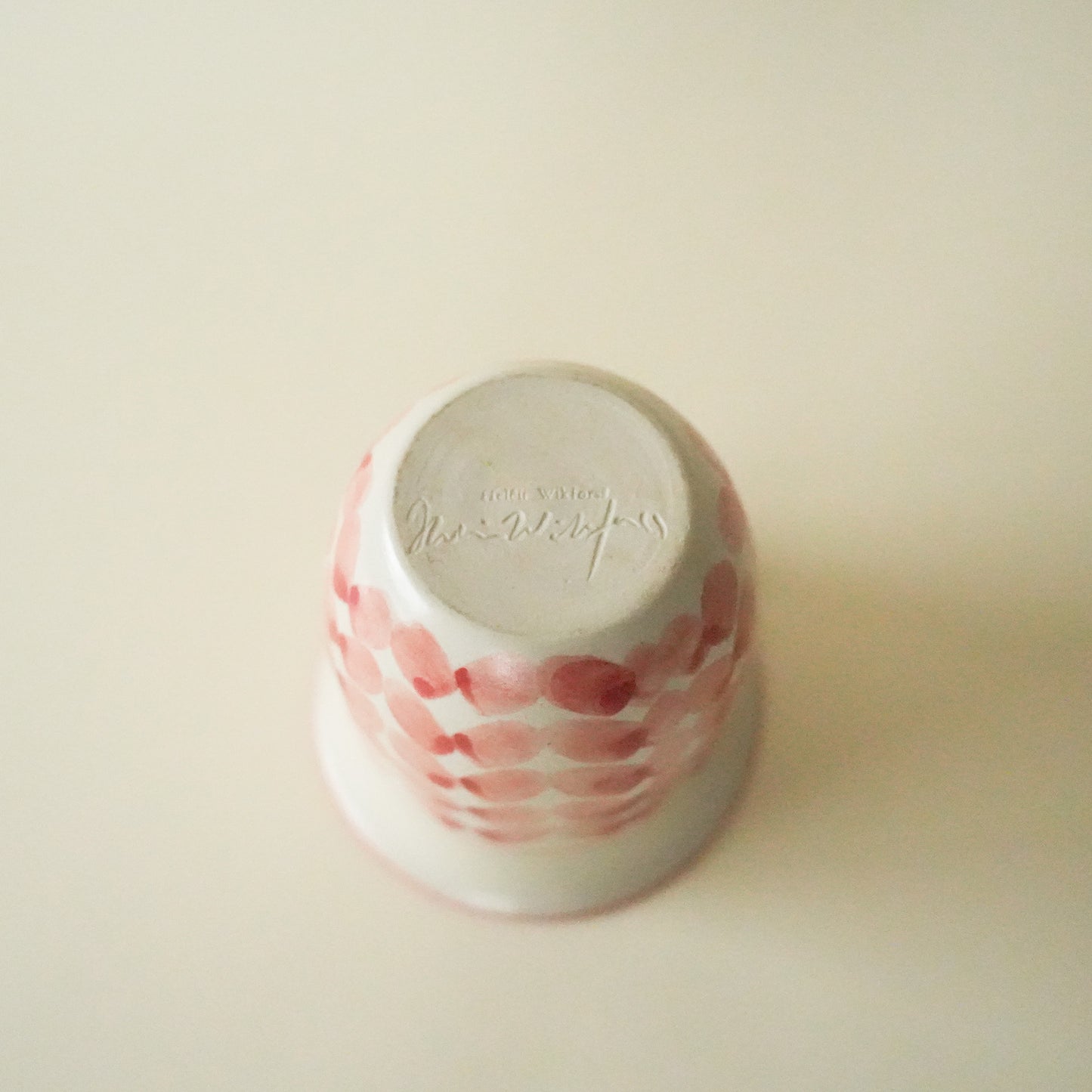 Helén Wikforss 陶器製フラワーベース